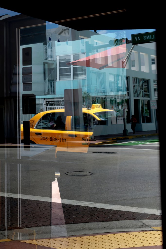 Impression pigmentaire sur papier Fineart Canson Baryté Prestige 340gr.
Format 20x30cm
300,00 € / 360,00 € encadré
Edition limitée à 20 exemplaires numérotés et signés
Copyright Laurent Ardhuin