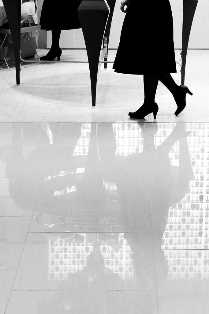 Impression pigmentaire sur papier Fineart Canson Baryté Prestige 340gr.
Format 10x15cm
210,00 € / 250,00 € encadré
Edition limitée à 20 exemplaires numérotés et signés
Copyright Laurent Ardhuin